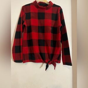 EUC- Red & Black Top. Great for Christmas!